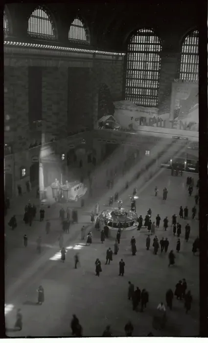 Framed Print : Grand Central Station from Pedestrian View