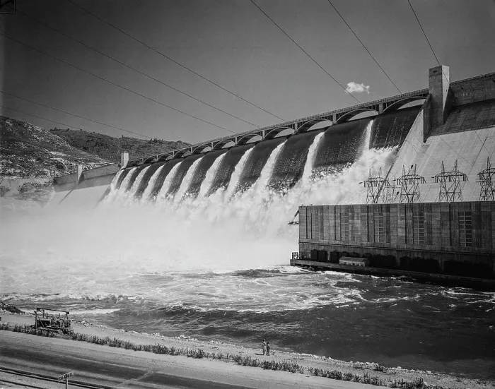 Framed Print : Grand Coulee Dam
