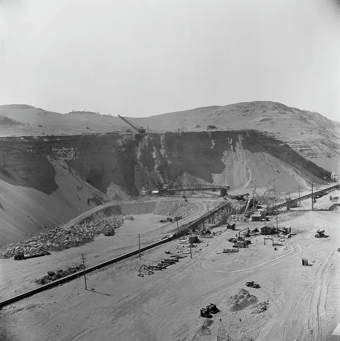 Framed Print : Grand Coulee Dam, Washington Framed Print : Grand Coulee Dam, Washington