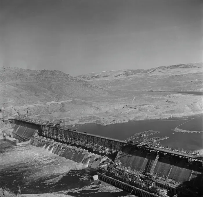 Framed Print : Grand Coulee Dam, Washington Framed Print : Grand Coulee Dam, Washington