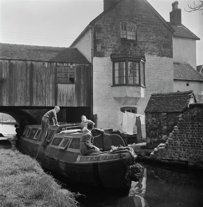 Framed Print : Grand Union Canal