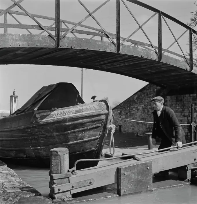 Framed Print : Grand Union Canal Framed Print : Grand Union Canal