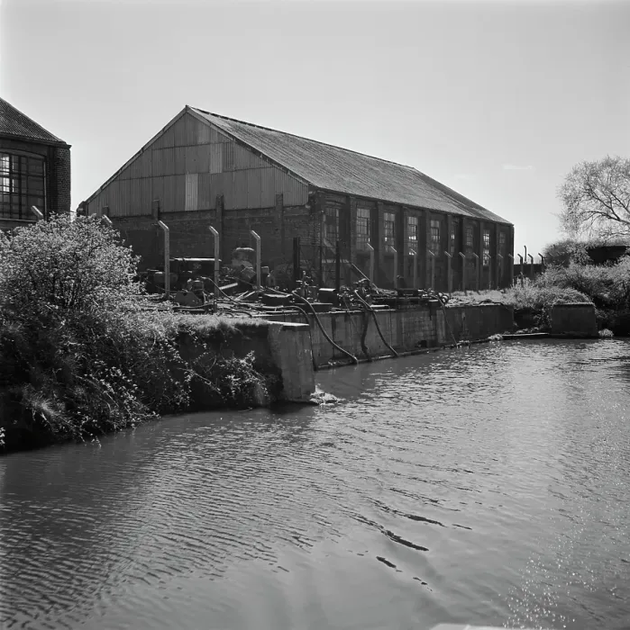 Framed Print : Grand Union Canal Framed Print : Grand Union Canal