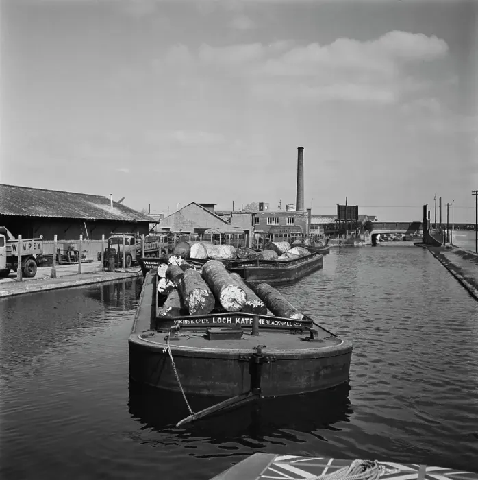 Framed Print : Grand Union Canal Framed Print : Grand Union Canal