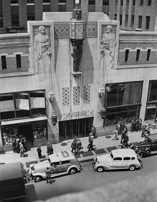 Framed Print : Graybar Building Framed Print : Graybar Building