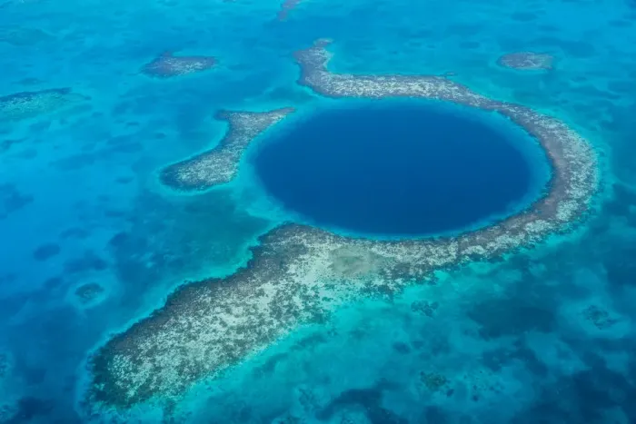 Framed Print : Great Blue Hole, Belize Framed Print : Great Blue Hole, Belize