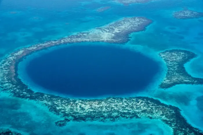 Framed Print : Great Blue Hole, Belize