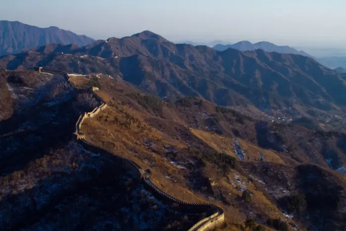 Framed Print : Great Wall of China extending over mountain range Framed Print : Great Wall of China extending over mountain range