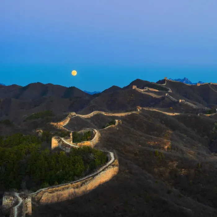 Framed Print : The great wall of china at moonrise