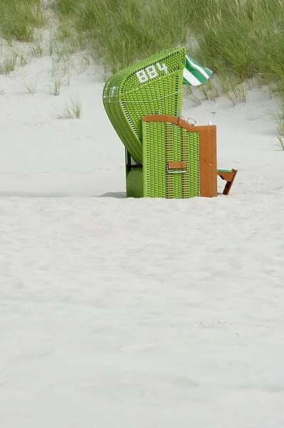 Green beach chair, Nebel, Amrum, North Frisian Islands, Schleswig-Holstein, Germany