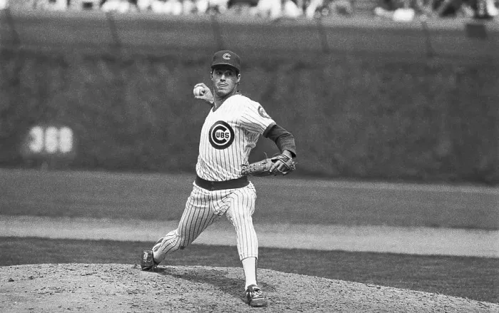 Framed Print : Greg Maddux Pitching