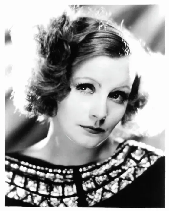 Framed Print : Greta Garbo Framed Print : Greta Garbo