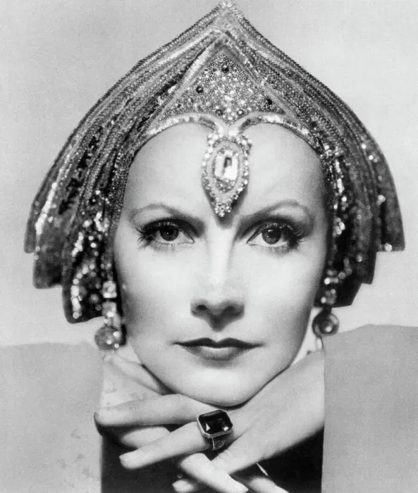 Framed Print : Greta Garbo Framed Print : Greta Garbo