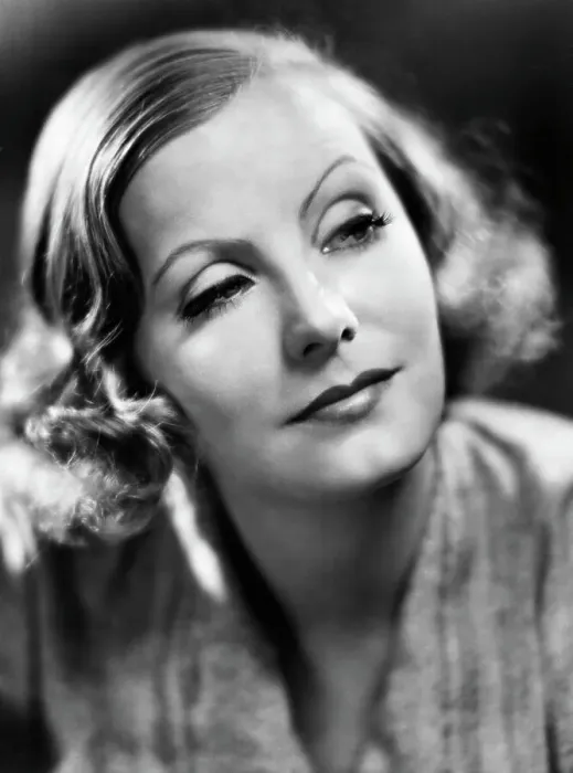 Framed Print : Greta Garbo Framed Print : Greta Garbo