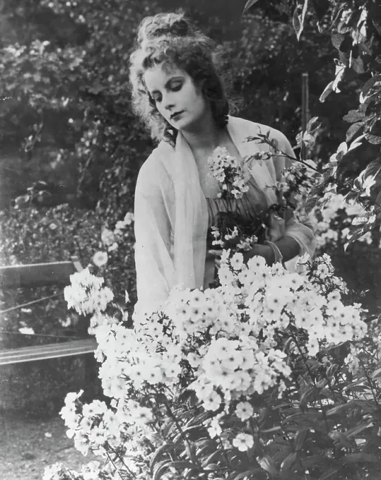 Framed Print : Greta Garbo in The Story of Gosta Berling Framed Print : Greta Garbo in The Story of Gosta Berling