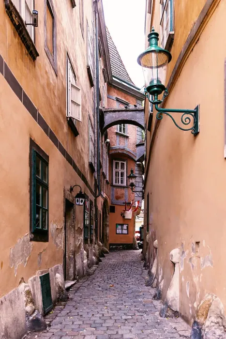 Framed Print : Griechengasse narrow alley in Vienna old town, Austria Framed Print : Griechengasse narrow alley in Vienna old town, Austria