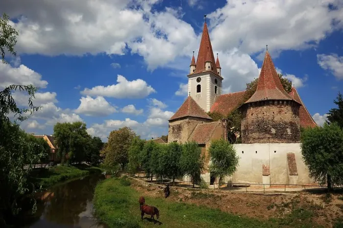 Framed Print : Grossau fortified church, built in 1498. Cristian, German Grossau or Grossau, Saxon Grissau, is a village in Transylvania, Romania Framed Print : Grossau fortified church, built in 1498. Cristian, German Grossau or Grossau, Saxon Grissau, is a village in Transylvania, Romania