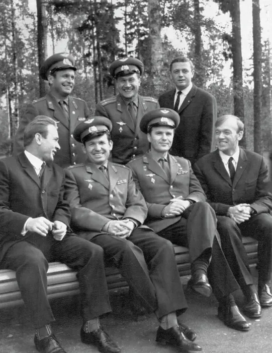 Framed Print : Group Portrait of Soviet Cosmonauts