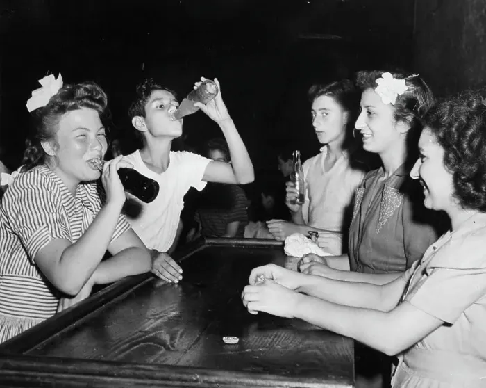 Framed Print : Group Of Teenagers Enjoy Sodas Framed Print : Group Of Teenagers Enjoy Sodas