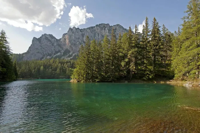 Framed Print : Gruner See or Green Lake, Tragoss, Styria, Austria Framed Print : Gruner See or Green Lake, Tragoss, Styria, Austria