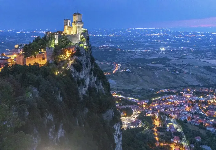 Framed Print : Guaita Tower (First Tower), San Marino Framed Print : Guaita Tower (First Tower), San Marino