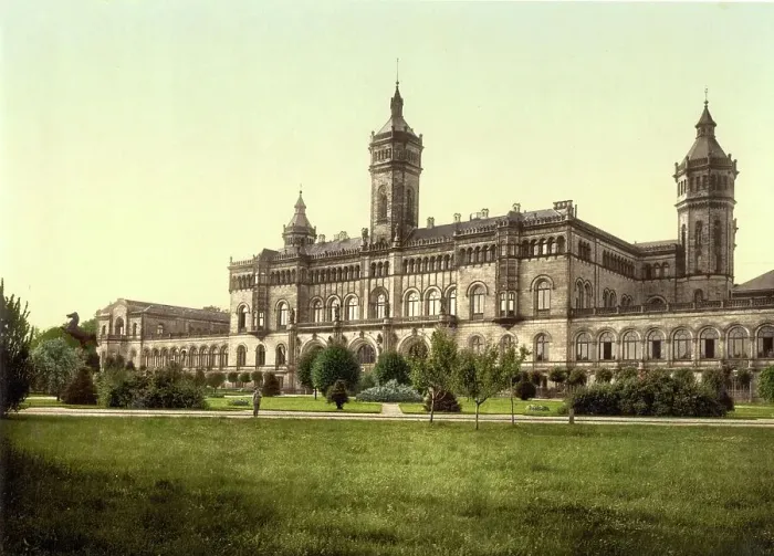 Framed Print : The Guelph Palace in Hanover, Lower Saxony, c. 1890, Germany, Historic, digitally restored reproduction from a 19th century original Framed Print : The Guelph Palace in Hanover, Lower Saxony, c. 1890, Germany, Historic, digitally restored reproduction from a 19th century original