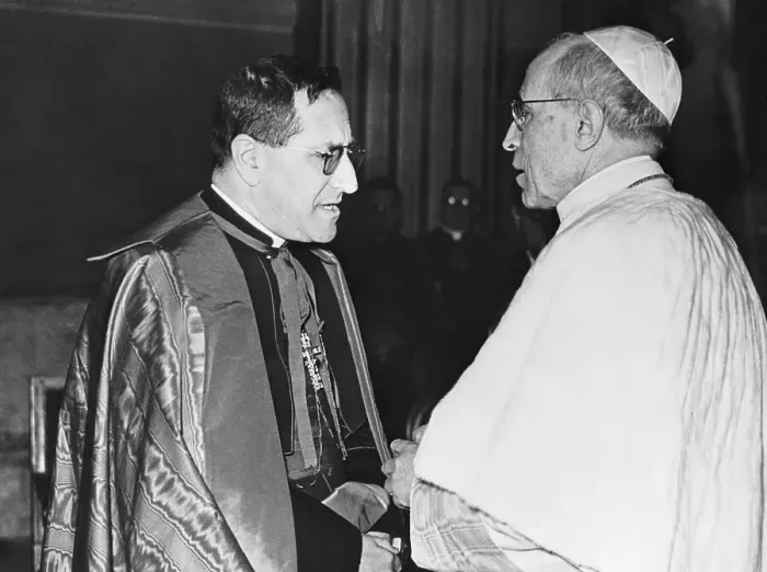 Framed Print : Guiseppe Siri Speaking With Pope Pius XII Framed Print : Guiseppe Siri Speaking With Pope Pius XII