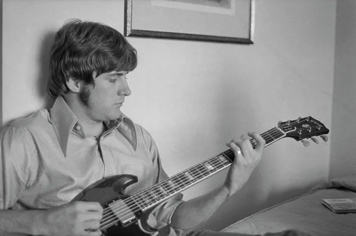 Framed Print : Guitarist. A musician playing a Gibson guitar, USA, circa 1968