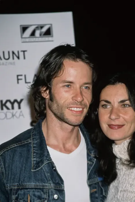 Framed Print : Guy Pearce And Kate Mestitz Attend Memento Premiere Framed Print : Guy Pearce And Kate Mestitz Attend Memento Premiere