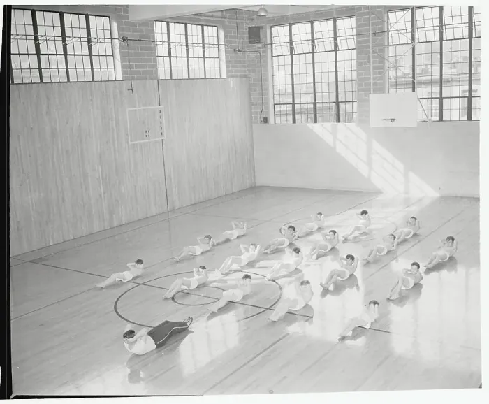 Framed Print : Gym Exercises at Madison Square Garden Framed Print : Gym Exercises at Madison Square Garden