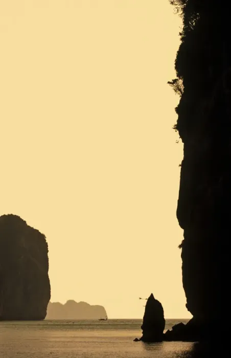 Framed Print : Ha Long Bay, karst rock formations Framed Print : Ha Long Bay, karst rock formations