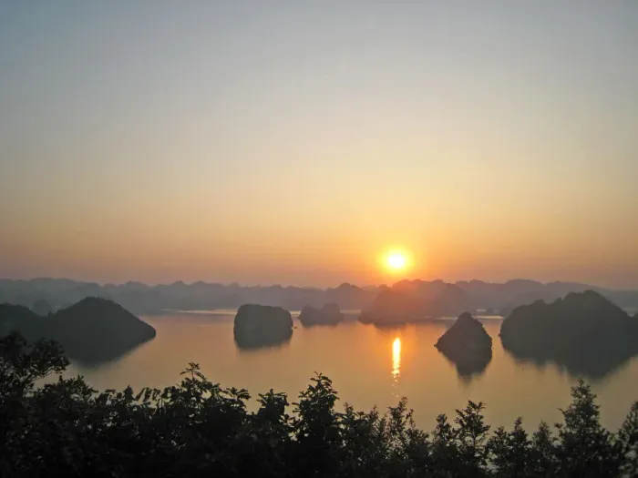 Framed Print : Ha Long Bay at sunset Framed Print : Ha Long Bay at sunset