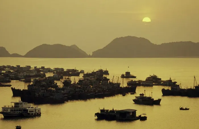 Framed Print : Ha Long Bay, sunset at Cat Ba Island Framed Print : Ha Long Bay, sunset at Cat Ba Island