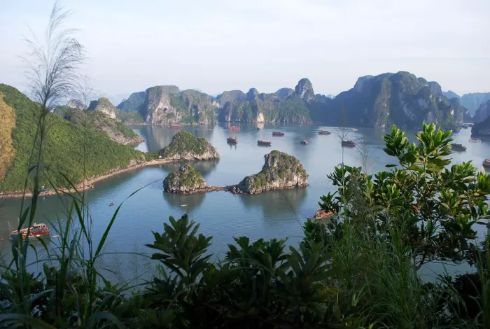 Framed Print : Ha Long Bay, Vietnam Framed Print : Ha Long Bay, Vietnam