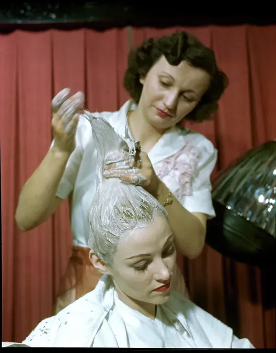 Framed Print : HAIR SALON Framed Print : HAIR SALON