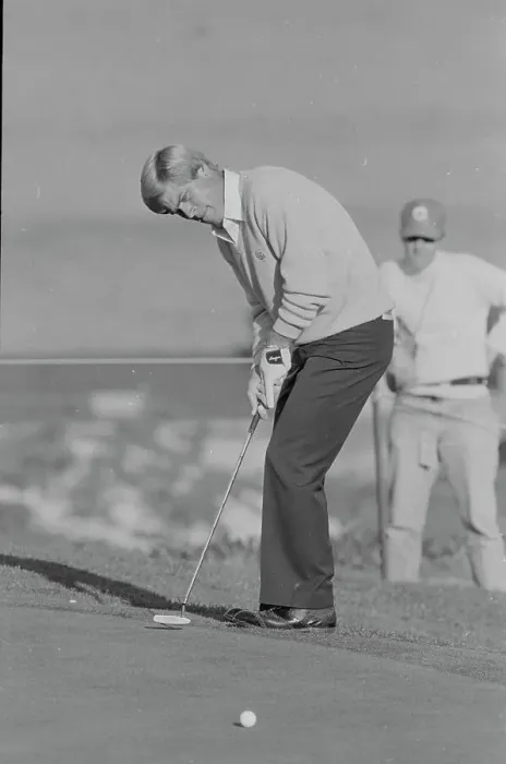Framed Print : Hal Sutton Putting Framed Print : Hal Sutton Putting