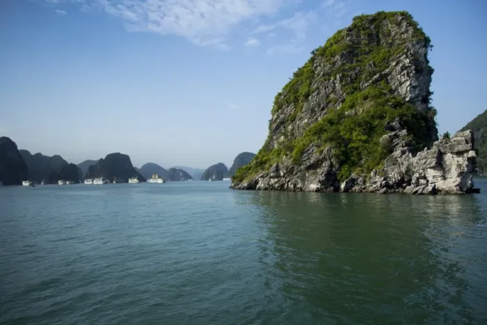 Framed Print : Halong Bay, UNESCO World Heritage Site Framed Print : Halong Bay, UNESCO World Heritage Site