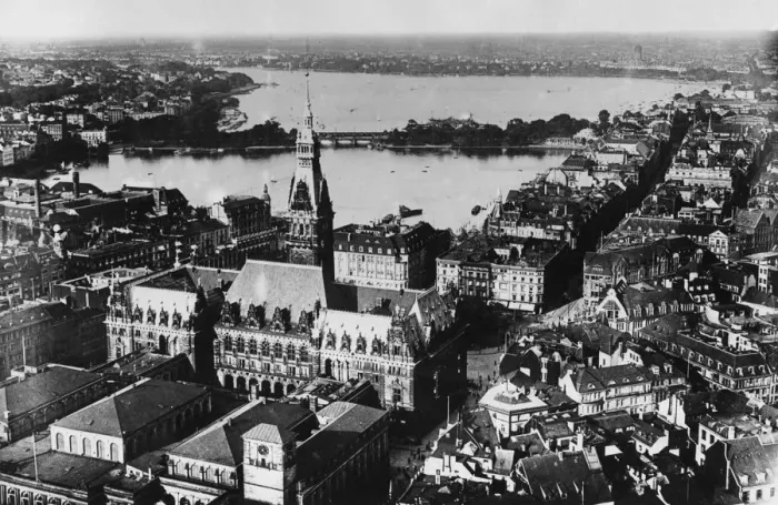 Framed Print : Hamburg Rathaus Framed Print : Hamburg Rathaus