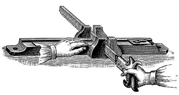 Hand paper line cutting device