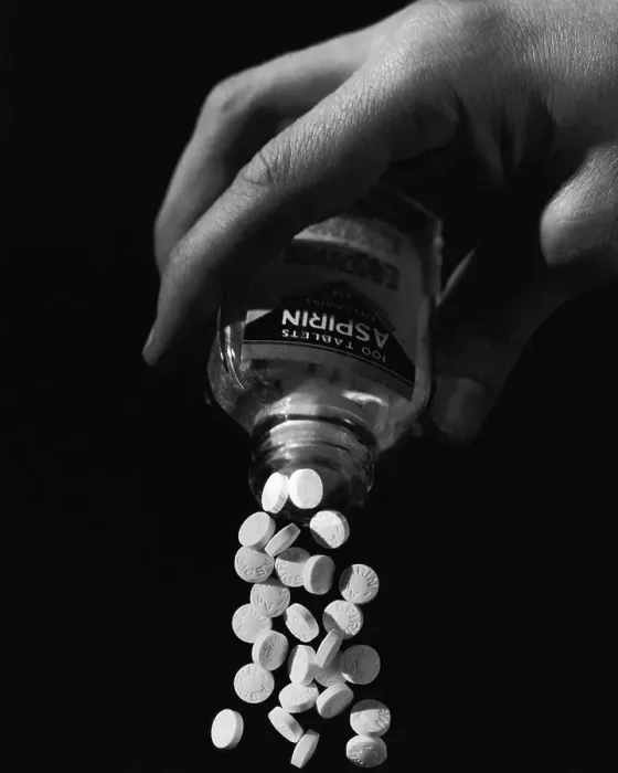 Framed Print : Hand Pouring Aspirin from Bottle Framed Print : Hand Pouring Aspirin from Bottle