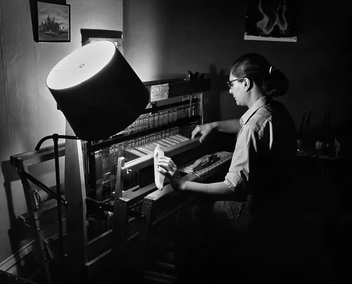 Framed Print : Handloom Operator