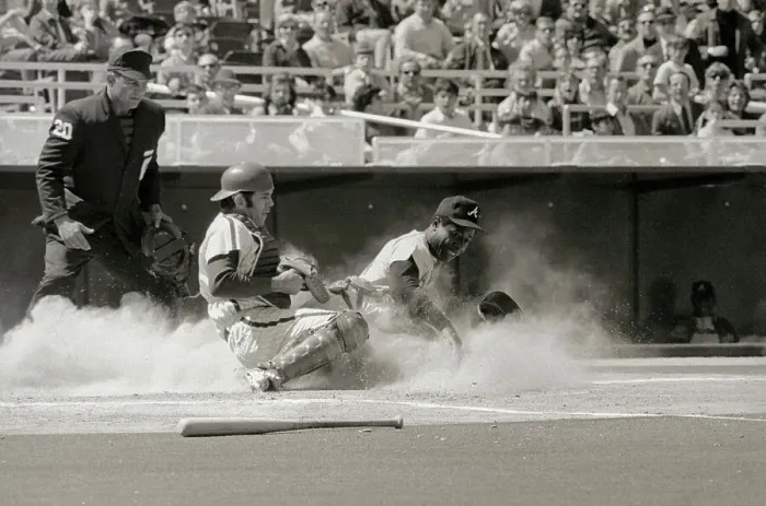 Framed Print : Hank Aaron Sliding into Home Plate Framed Print : Hank Aaron Sliding into Home Plate