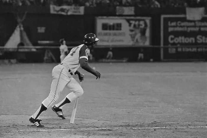 Framed Print : Hank Aaron Starting to Make His Home Run Play Framed Print : Hank Aaron Starting to Make His Home Run Play