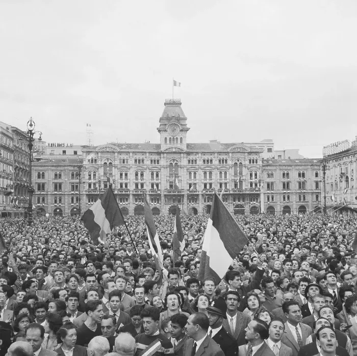 Framed Print : Happy Crowd in Front of Governmental Building Framed Print : Happy Crowd in Front of Governmental Building