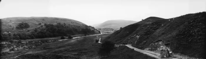 Framed Print : Happy Valley Walk Framed Print : Happy Valley Walk
