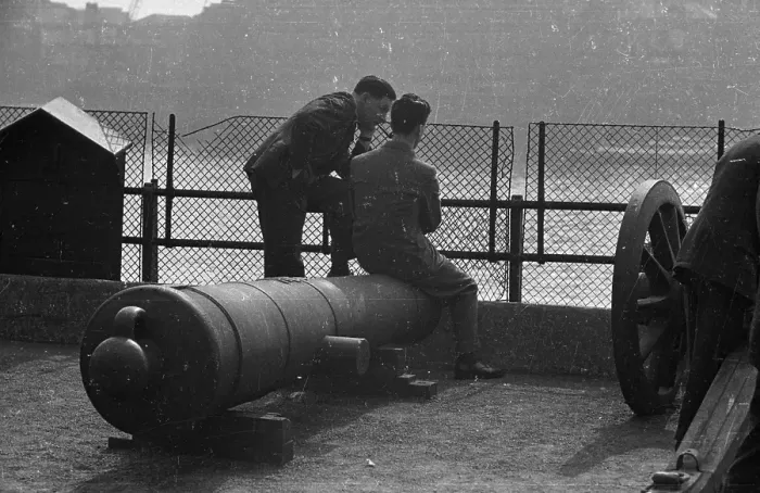 Framed Print : Harbour Cannon Framed Print : Harbour Cannon