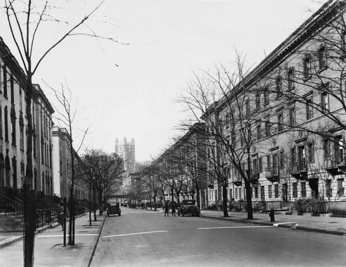 Framed Print : Harlem Street