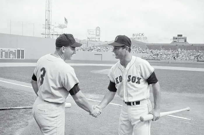 Framed Print : Harmon Killebrew Shaking Hands with Carl Yastrzemski Framed Print : Harmon Killebrew Shaking Hands with Carl Yastrzemski