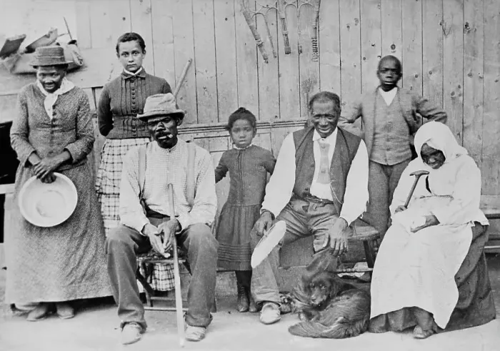 Framed Print : Harriet Tubman With Slaves She Helped During the Civil War Framed Print : Harriet Tubman With Slaves She Helped During the Civil War
