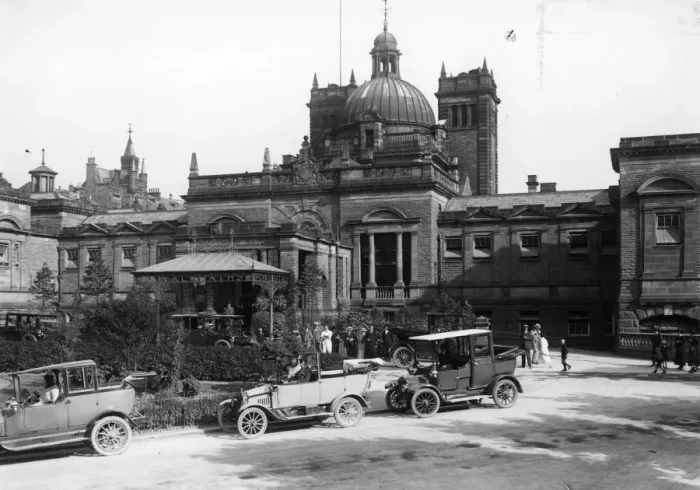 Framed Print : Harrogate Royal Baths Framed Print : Harrogate Royal Baths